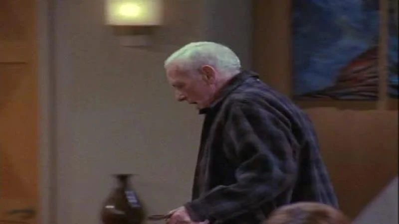 Кадры из сериала Фрейзер (1993)